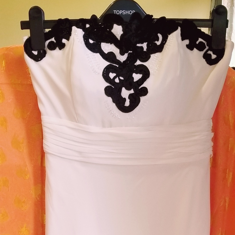 Dress - Picture 2 of 5